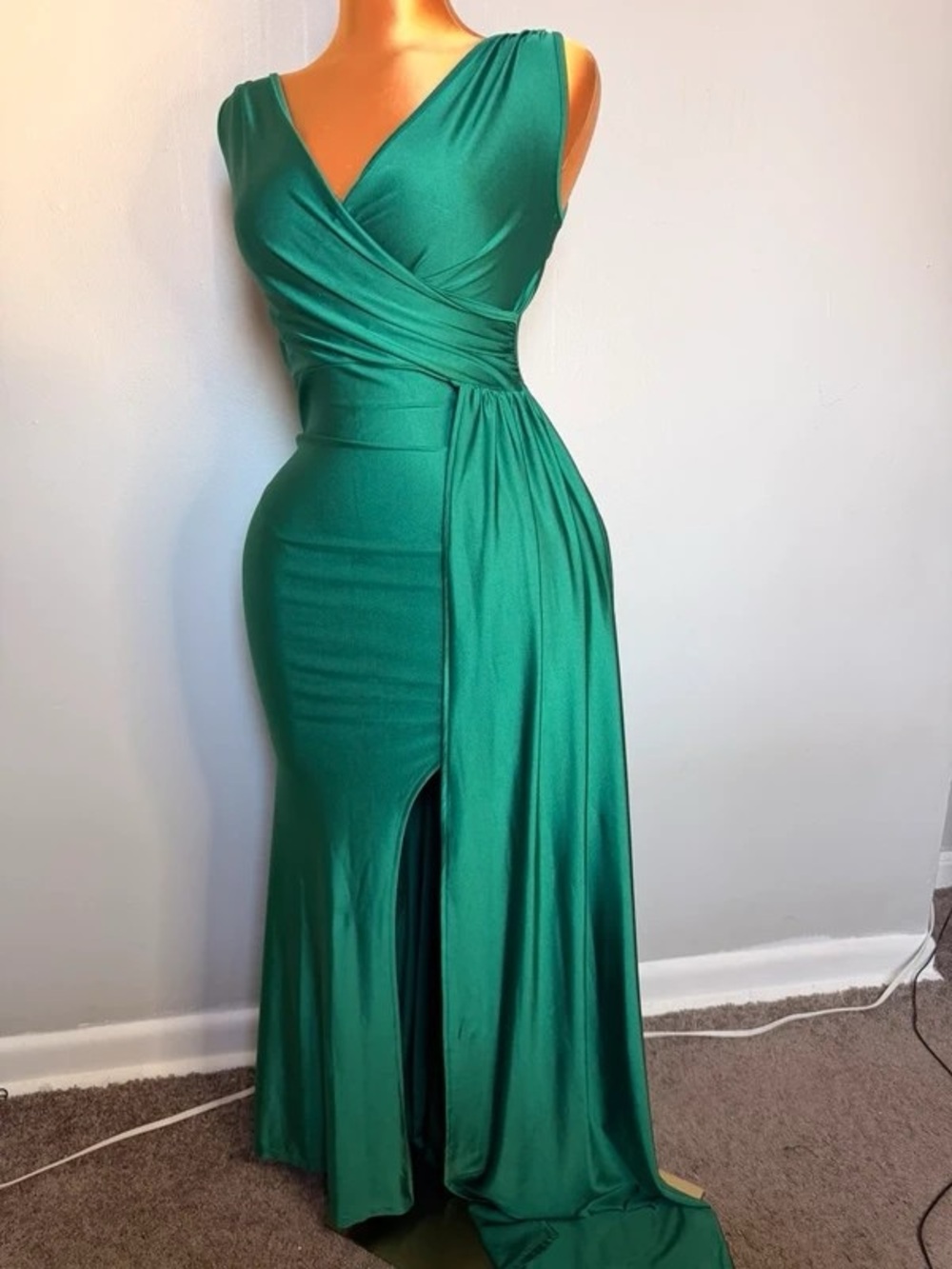 Sleeveless Emerald Green Maxi Dress with Side Drape